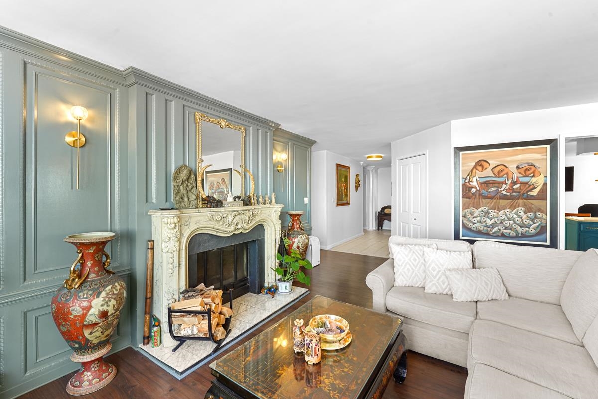 2005 HARMON COVE TOWER