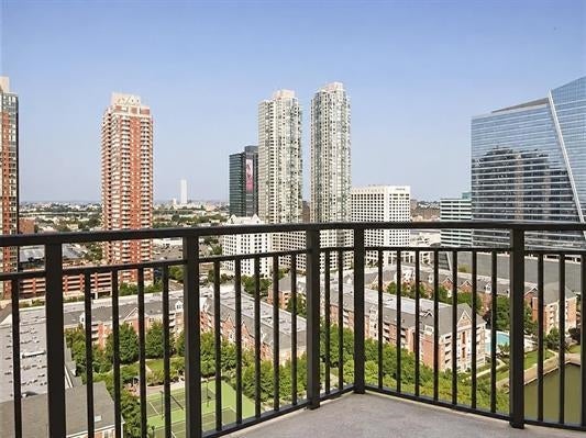 20 2ND ST 2303