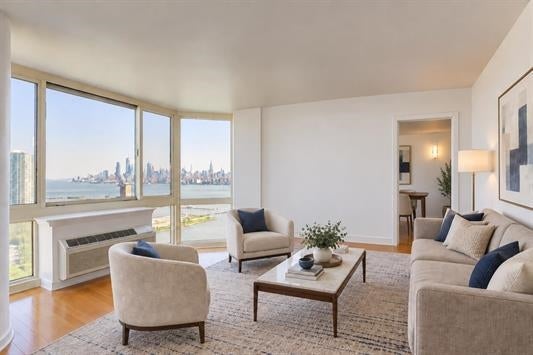 20 2ND ST 2303