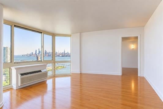 20 2ND ST 2303