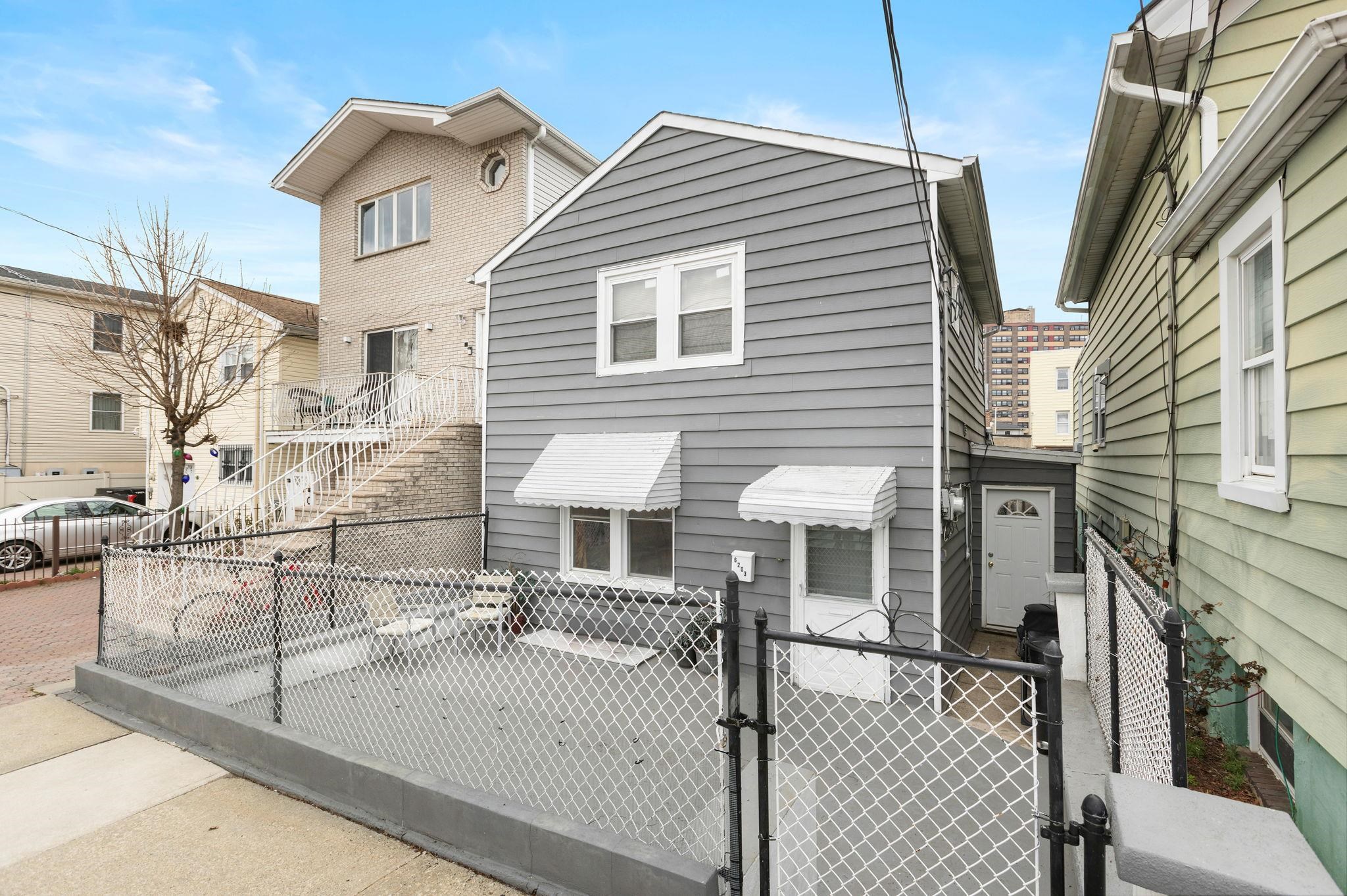 6203 Newkirk Ave, North Bergen, New Jersey image 1