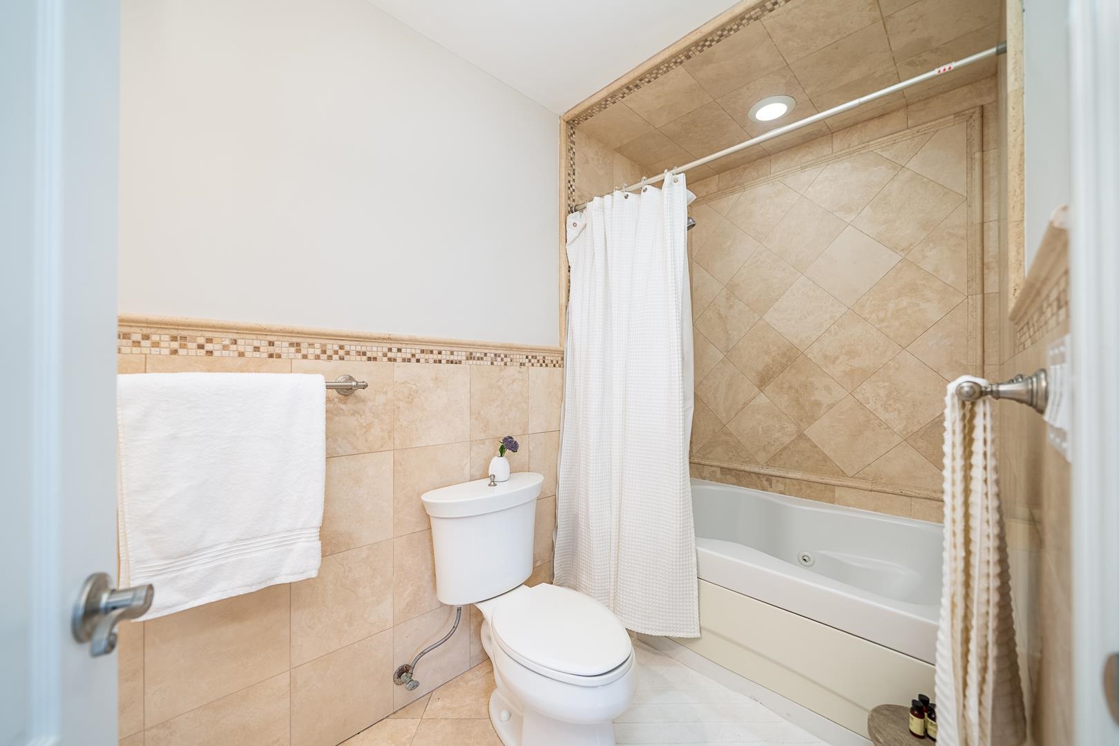 9033 Wall St #10, North Bergen, New Jersey image 16