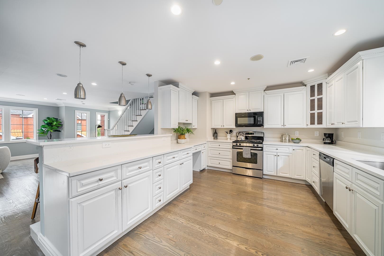 9033 Wall St #10, North Bergen, New Jersey image 7