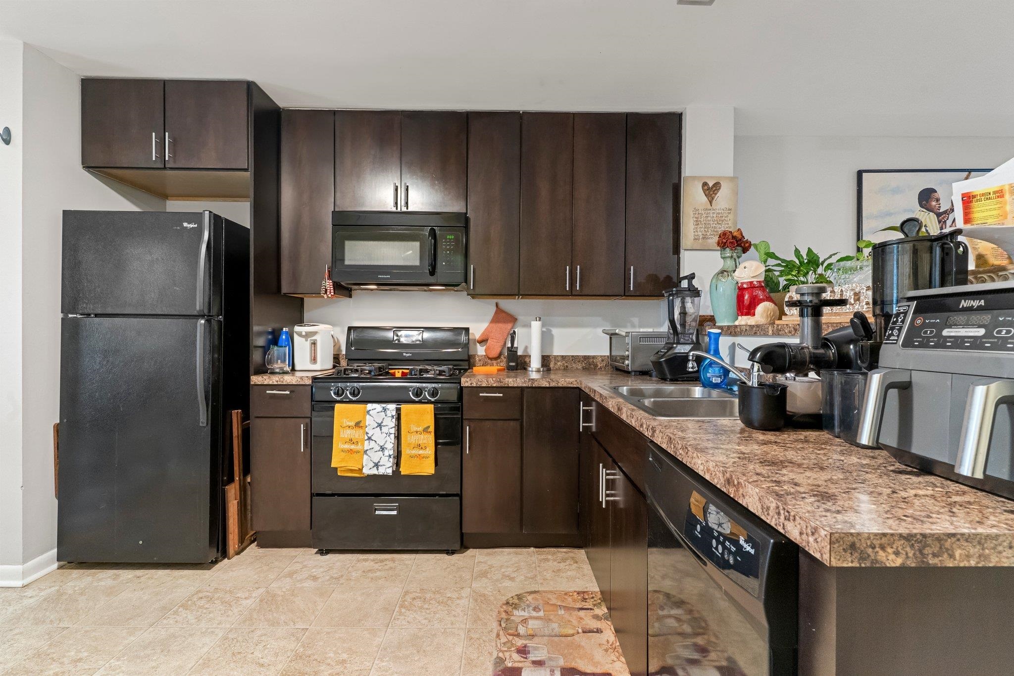 437 Rose Ave, Jersey City, New Jersey image 22