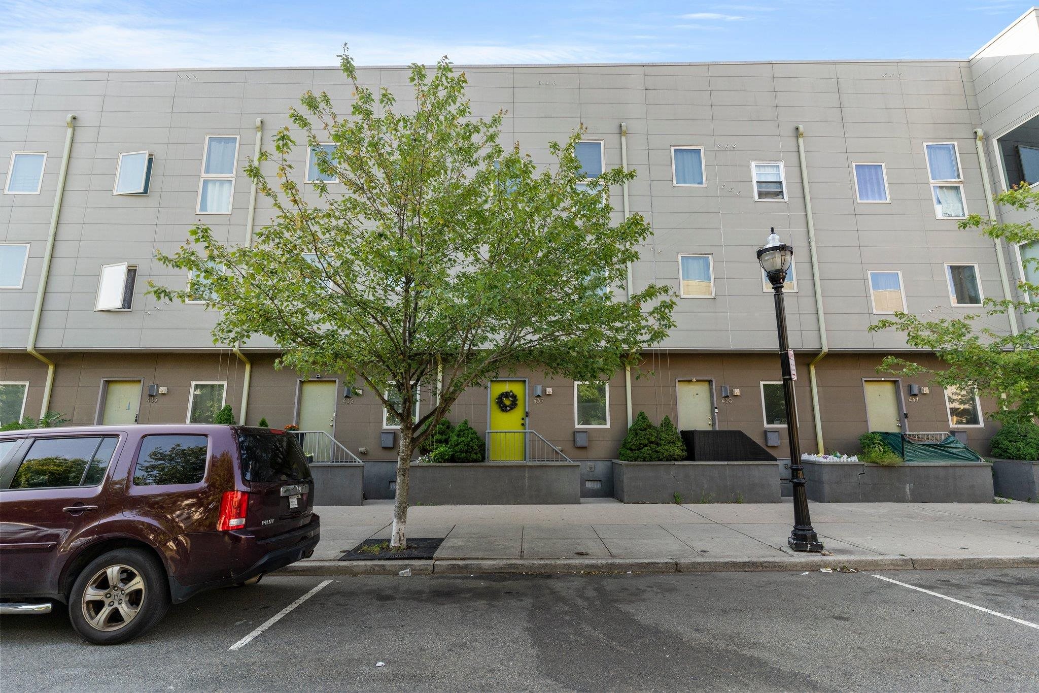 437 Rose Ave, Jersey City, New Jersey image 1