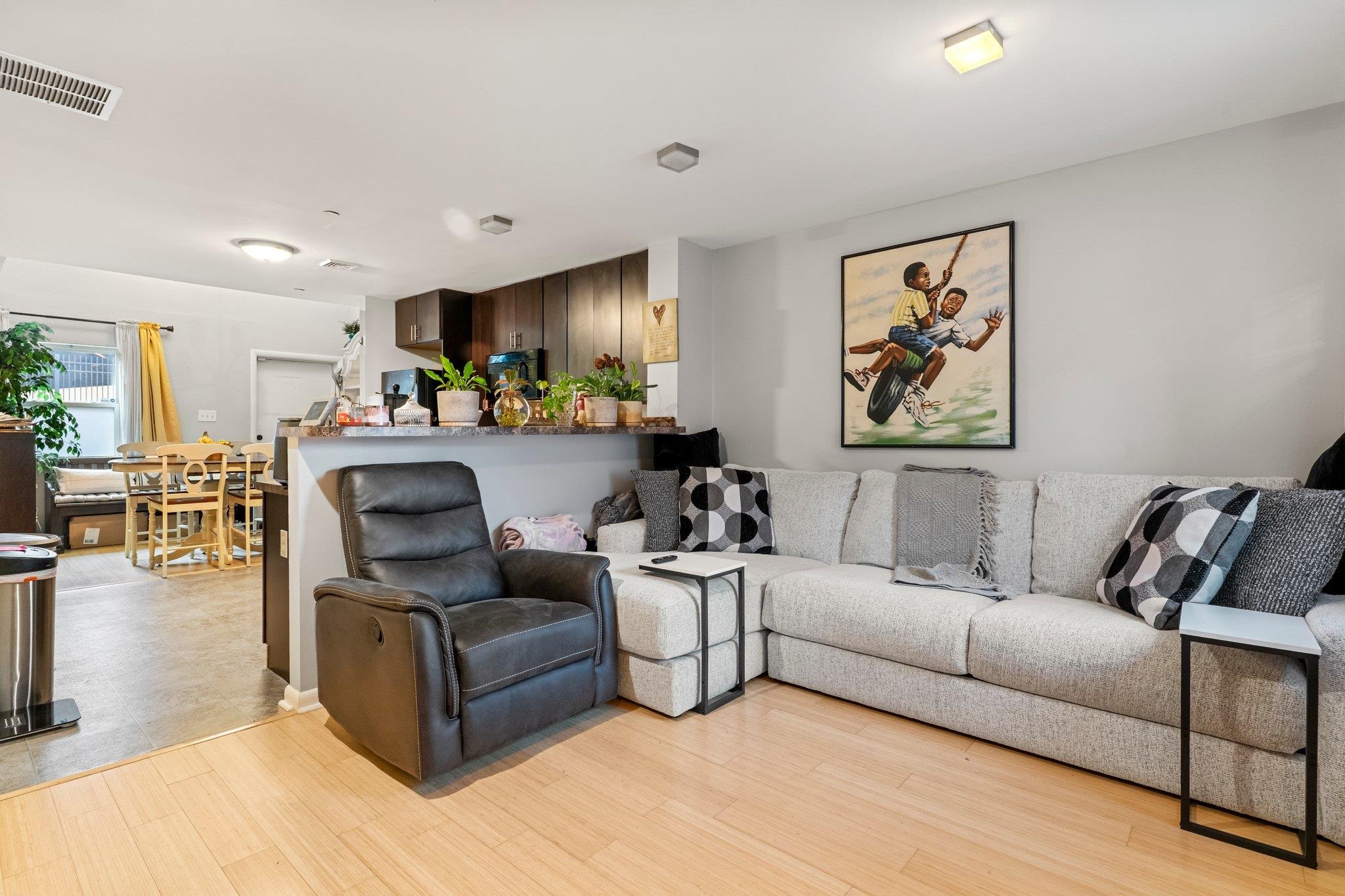 437 Rose Ave, Jersey City, New Jersey image 21
