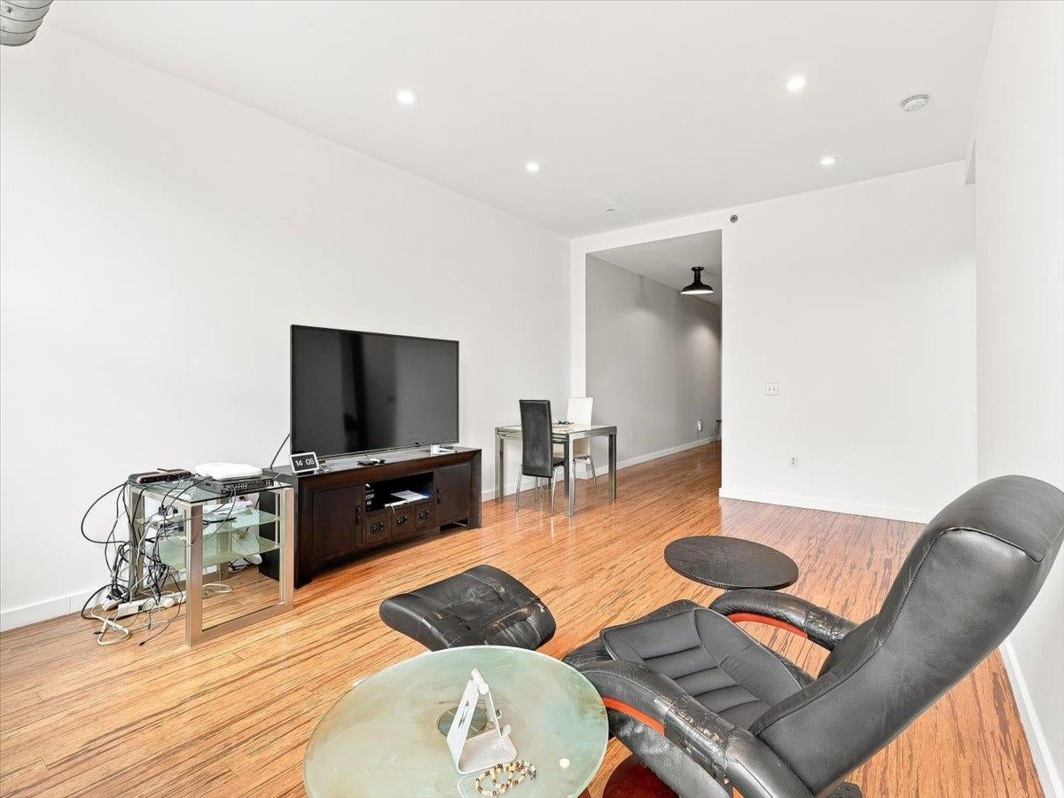 Search Homes 2 232 PAVONIA AVE 617