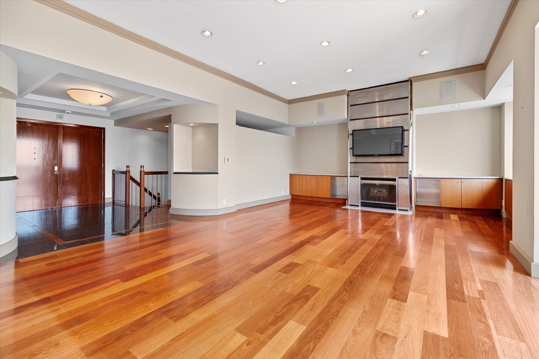200 OLD PALISADE RD PH 4/5