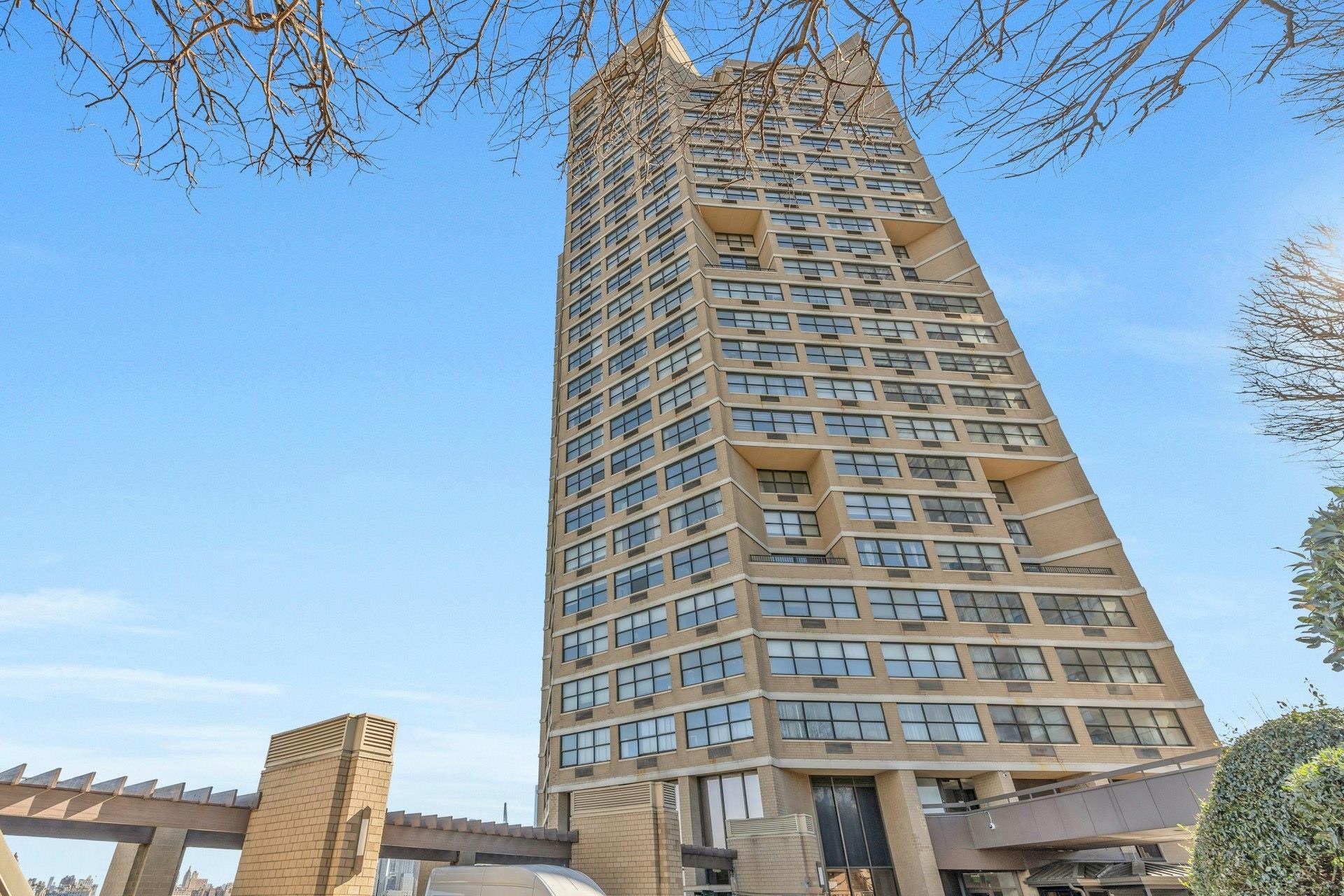 7002 Blvd East #19A, Guttenberg, New Jersey image 3