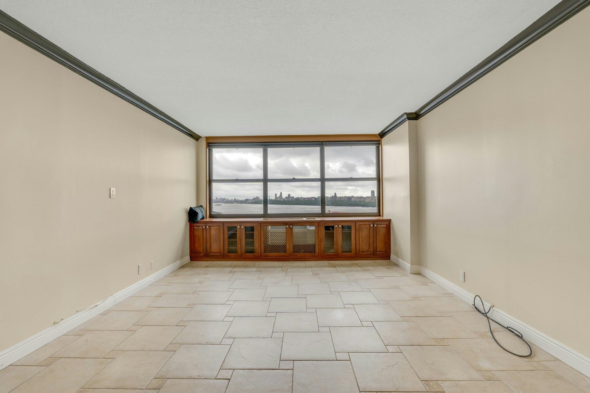 7002 Blvd East #19A, Guttenberg, New Jersey image 27
