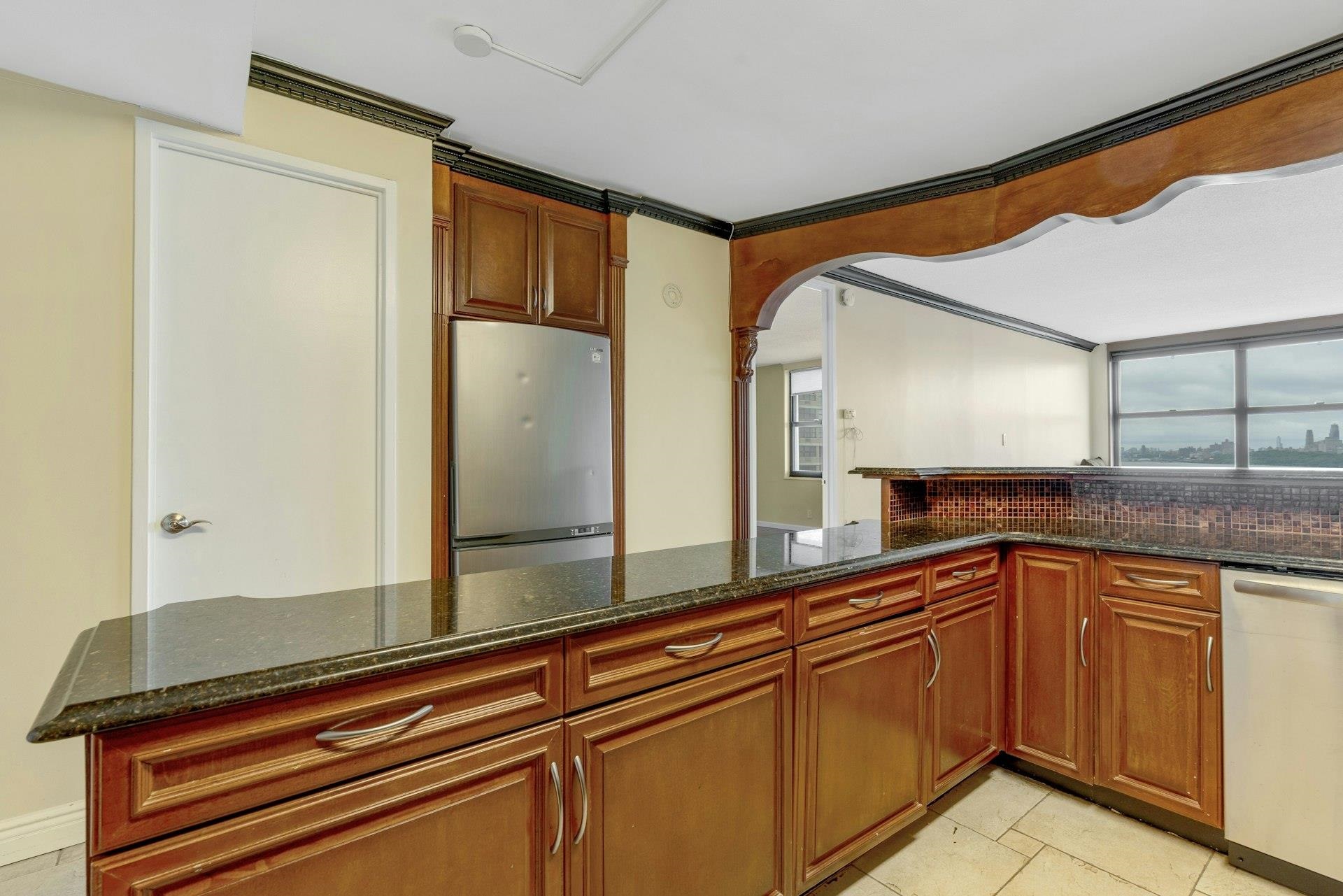 7002 Blvd East #19A, Guttenberg, New Jersey image 23