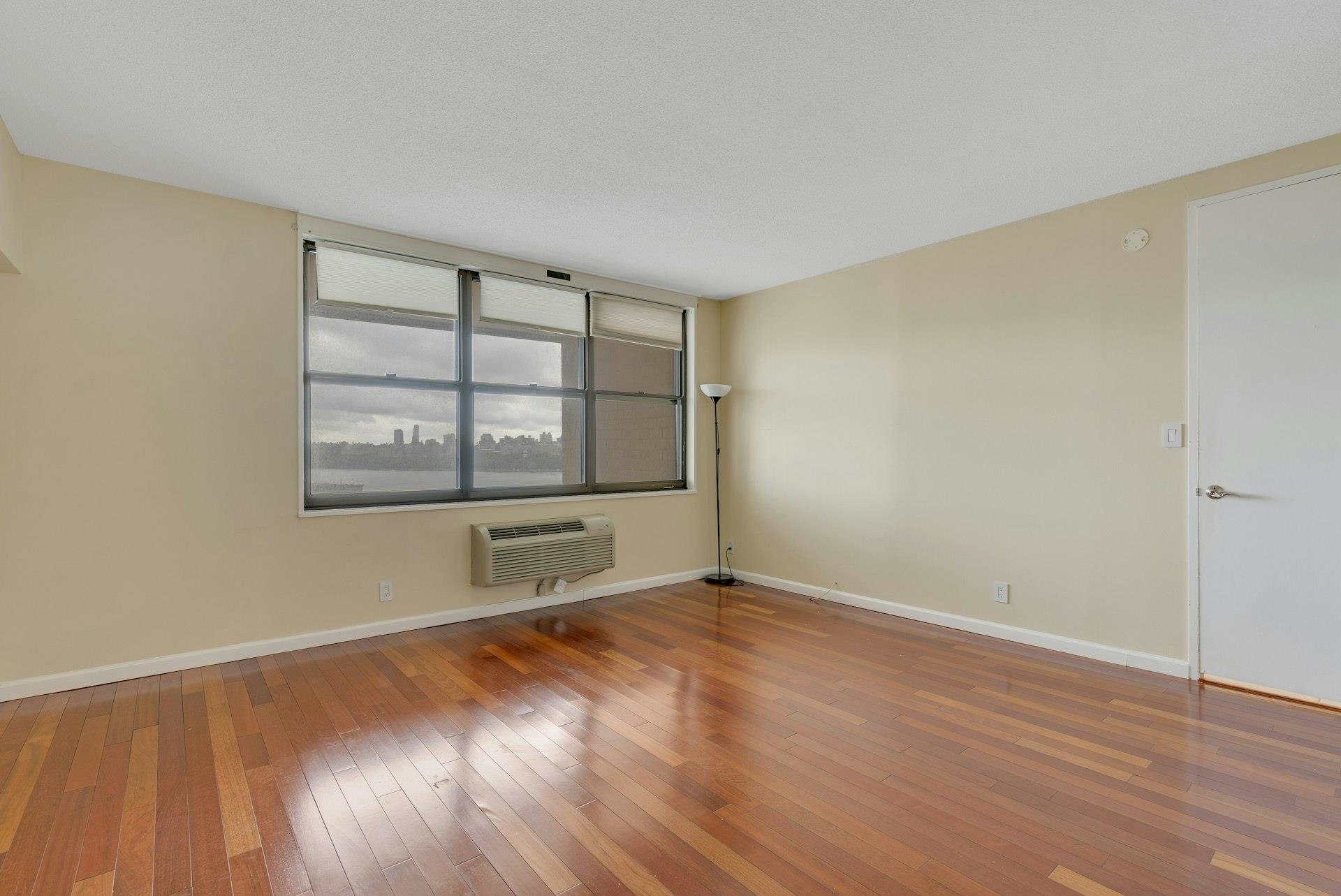 7002 Blvd East #19A, Guttenberg, New Jersey image 40