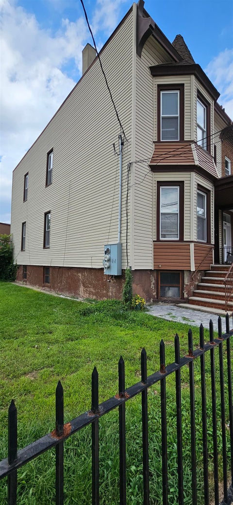 Multifamily For Sale - 1301 Central Ave<br/> Union City, NJ 07087