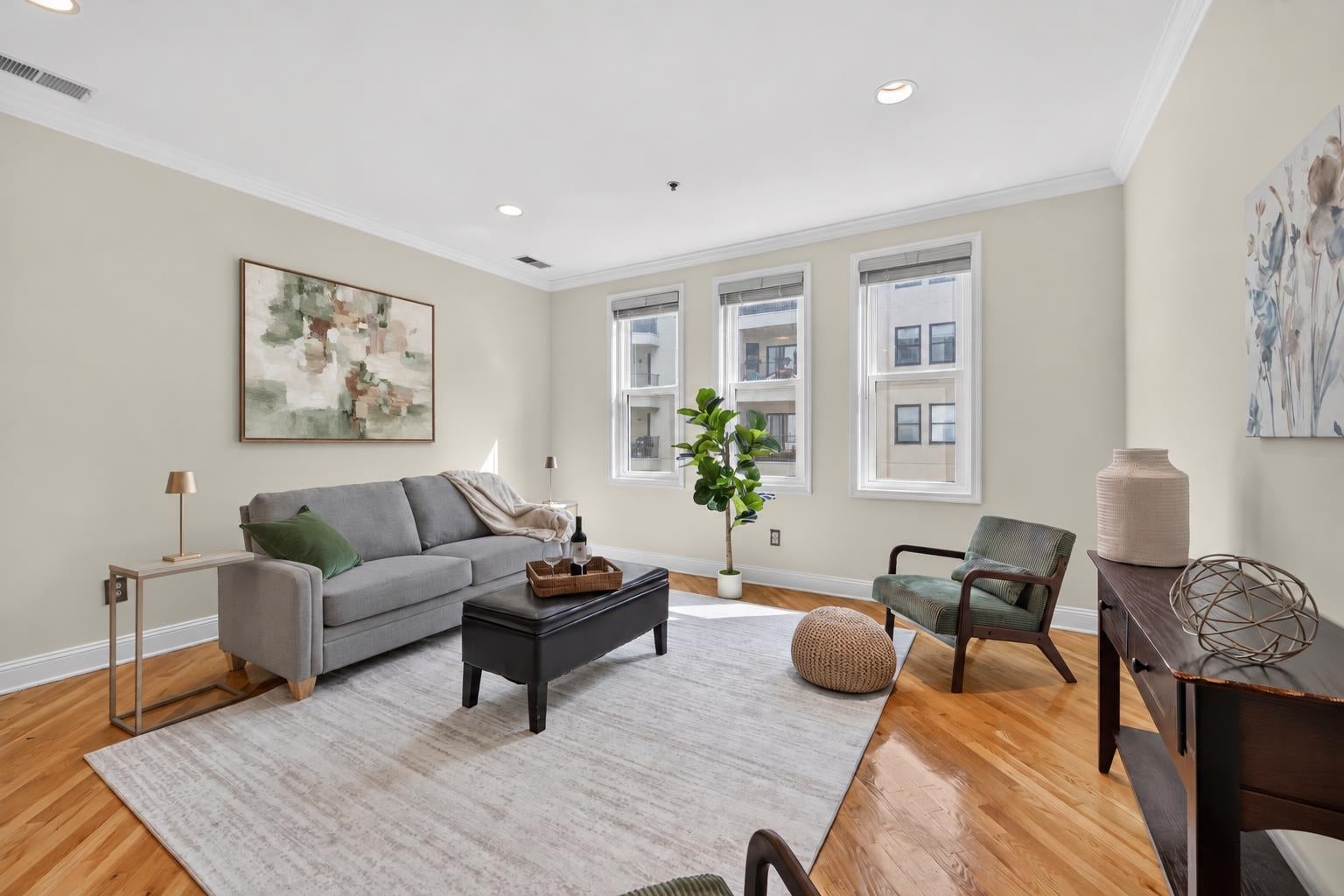 Search Homes 2 915 MADISON ST 4F
