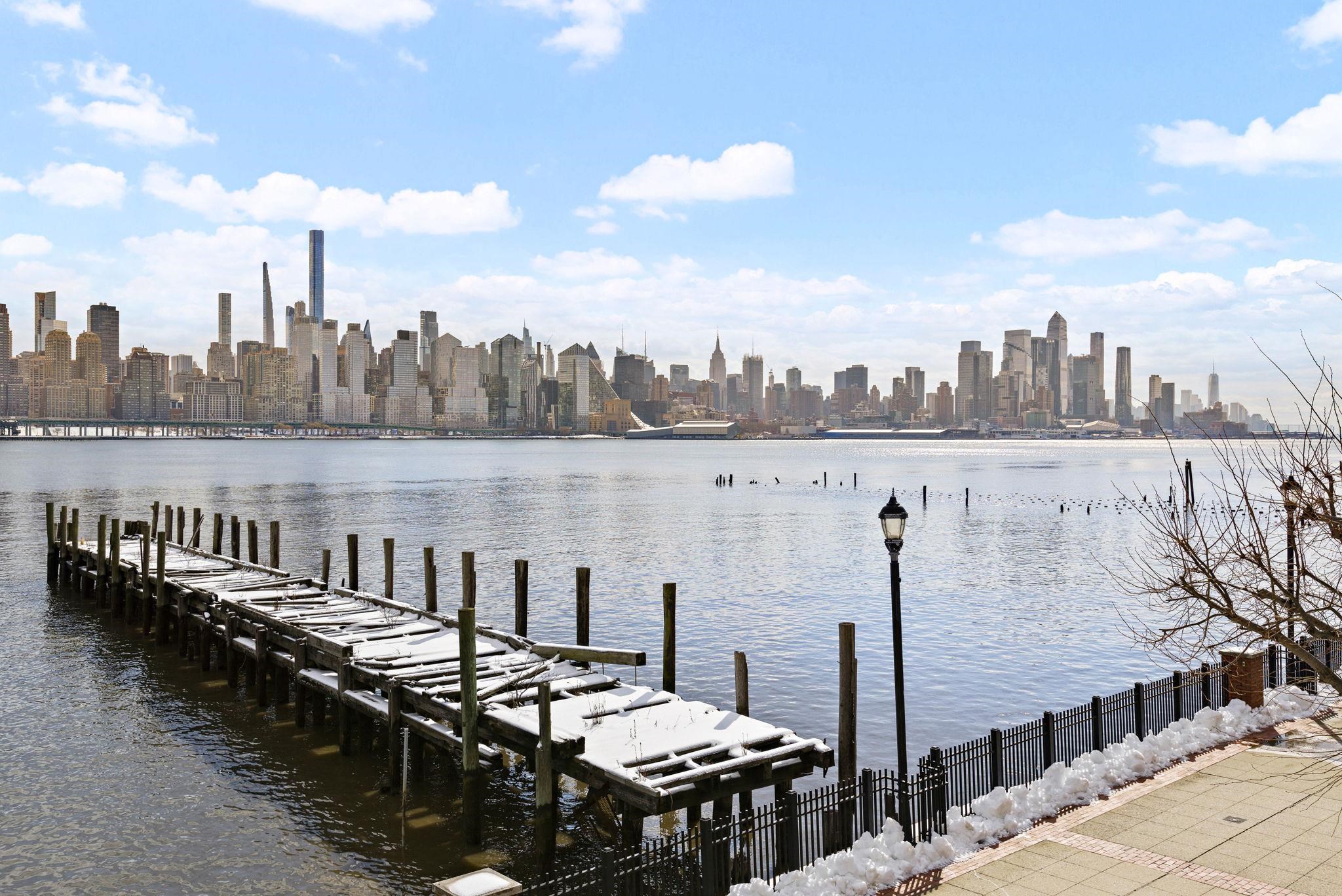 443 Albany Ct, West New York, New Jersey image 32