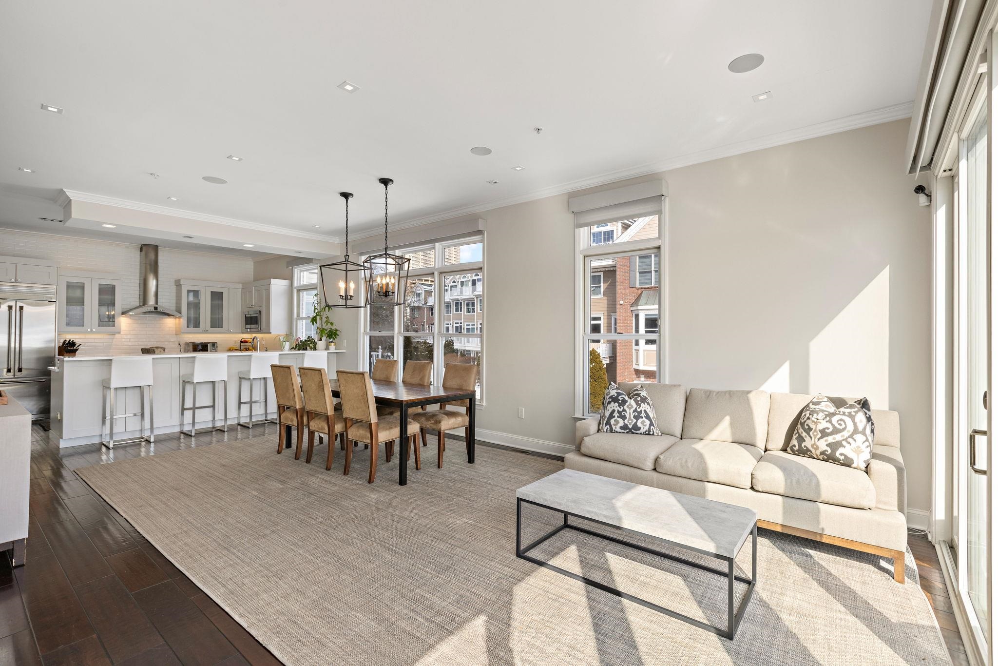 443 Albany Ct, West New York, New Jersey image 9