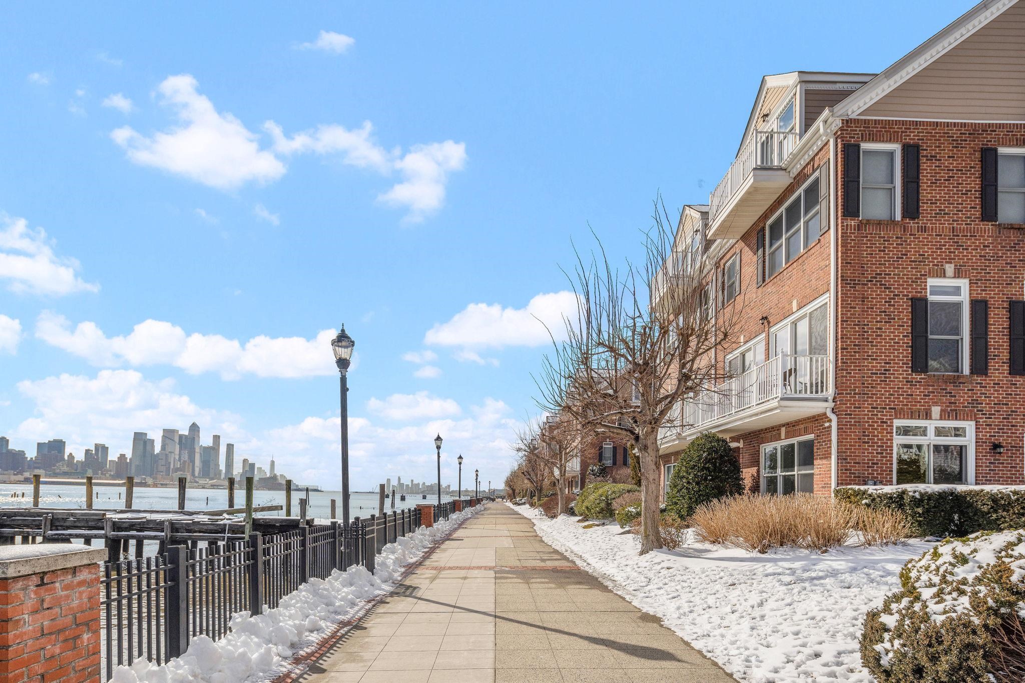 443 Albany Ct, West New York, New Jersey image 28