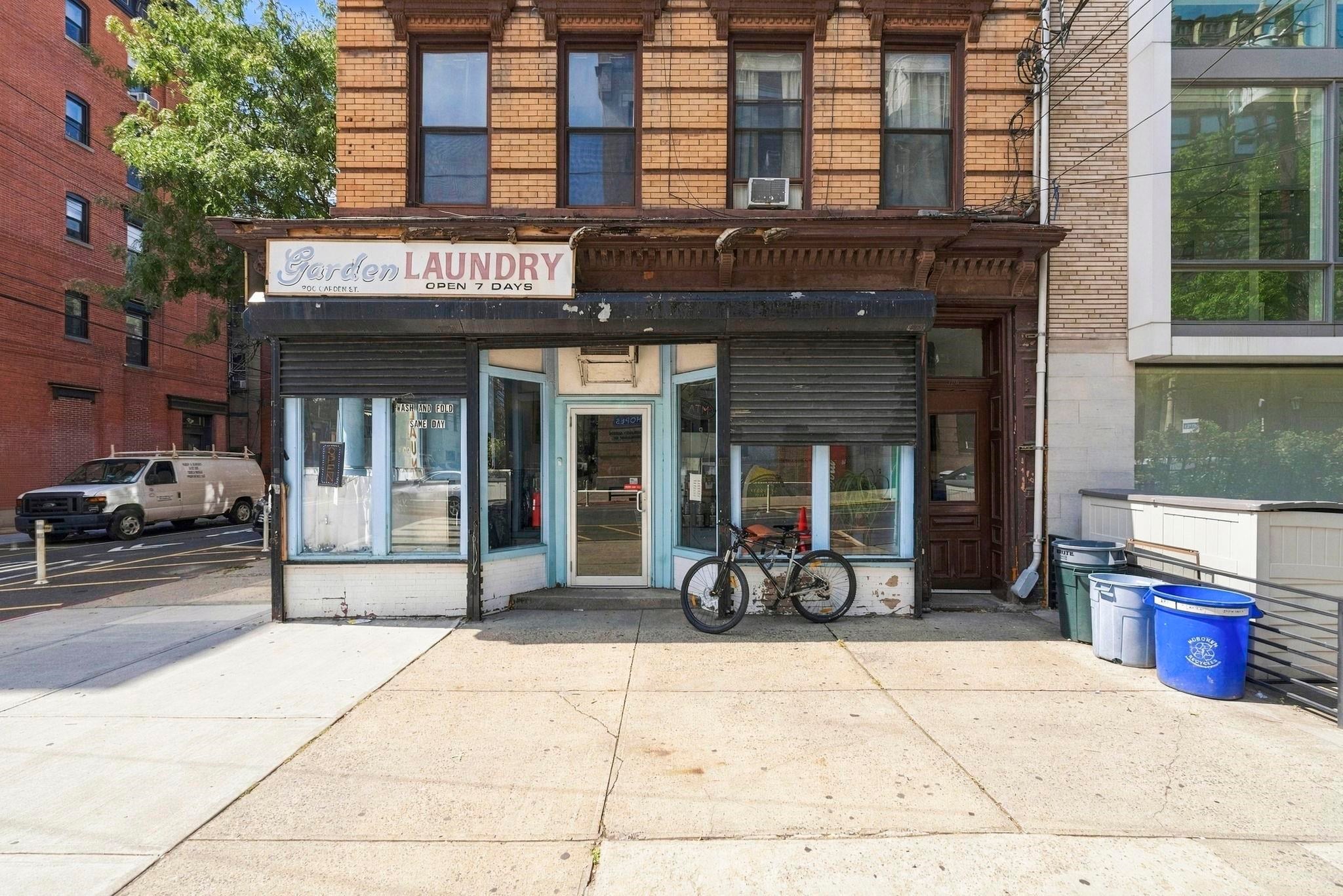 300 GARDEN ST