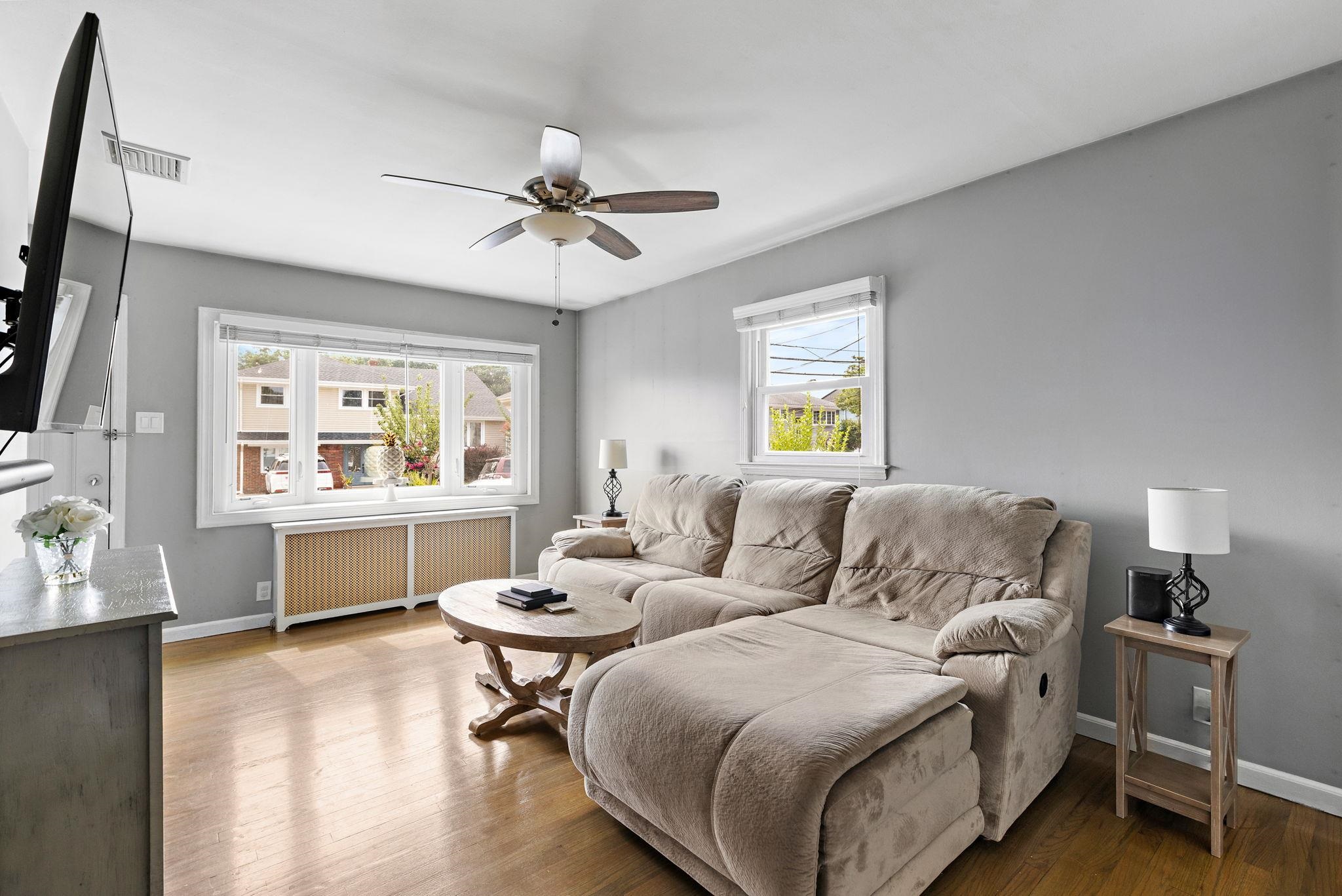 1137 STONEWALL LANE