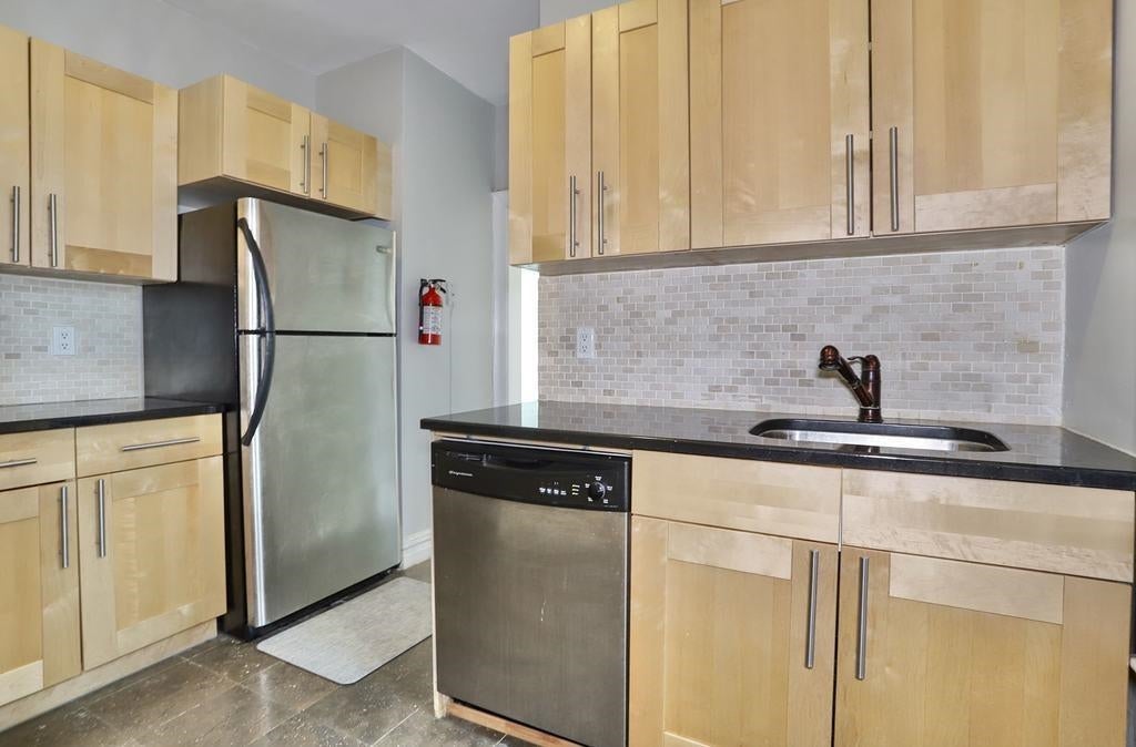 57 CORBIN AVE 21