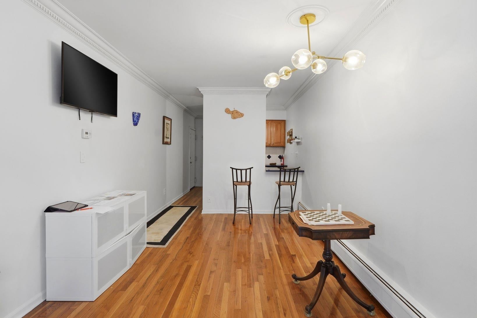 278 MONMOUTH ST 2L