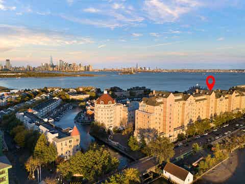 Condo For Sale - 208 Shearwater Ct West #31<br/> Jersey City, NJ 07305