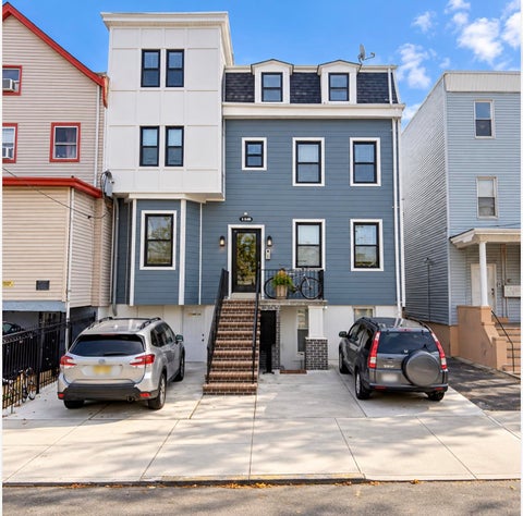 Photo for 158 SUMMIT AVE 1L