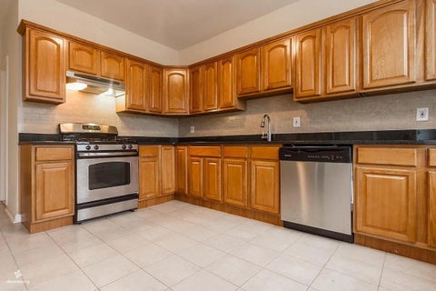 Homes For Rent - 888 Summit Ave #1<br/> Jersey City, NJ 07307