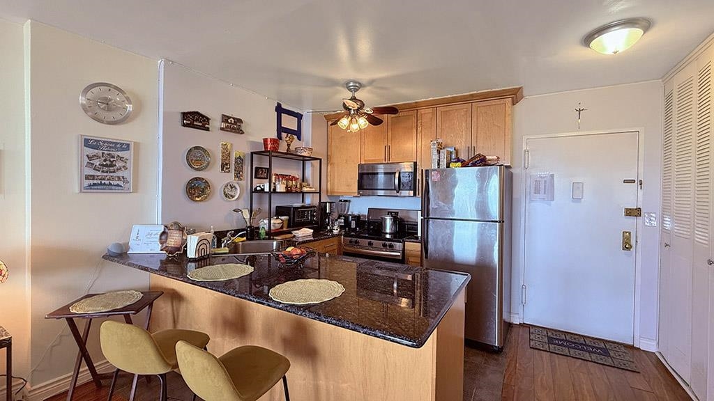 380 Mountain Rd #210, Union City, New Jersey image 6
