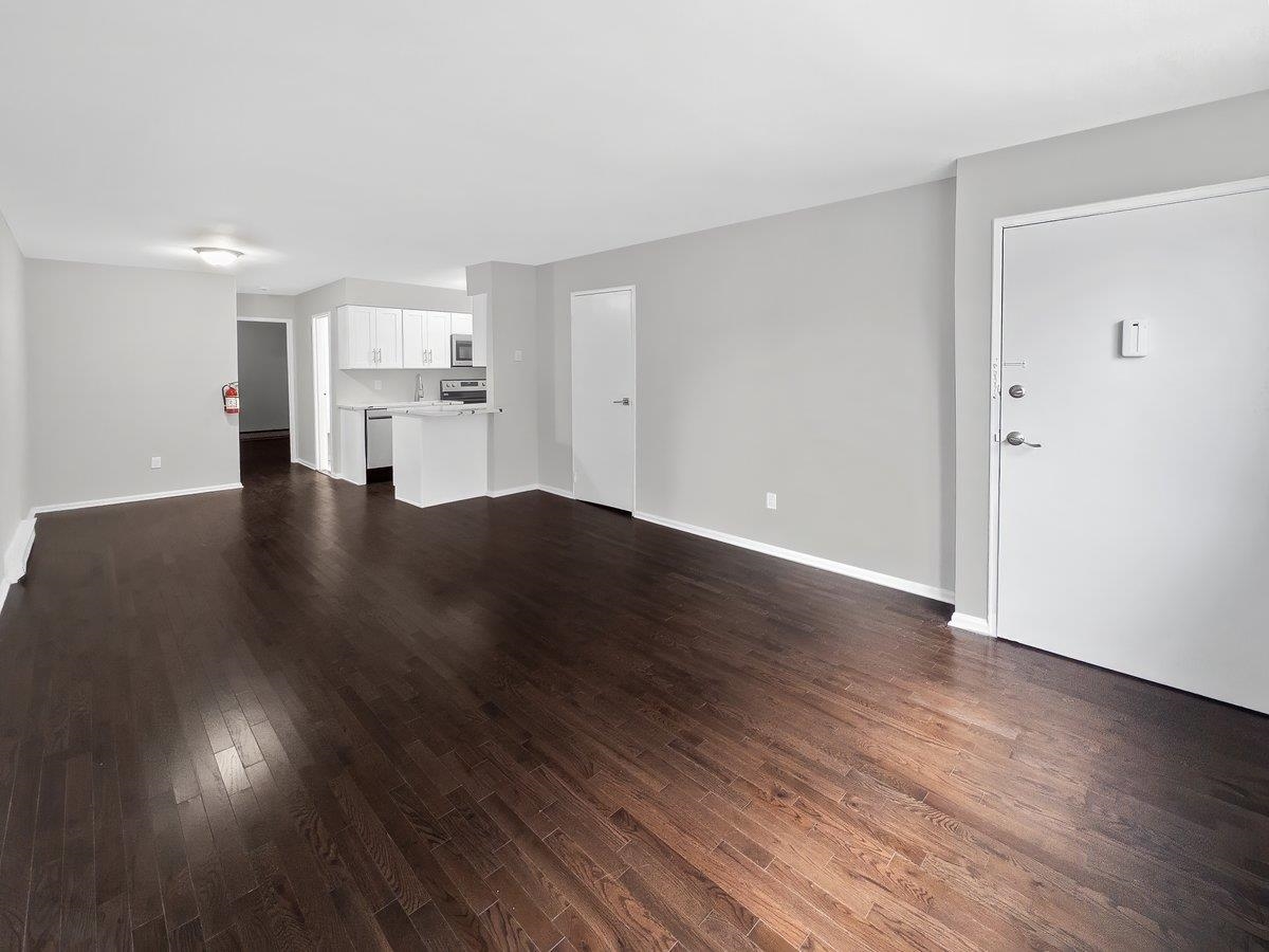 412 68th St #5, Guttenberg, New Jersey image 4