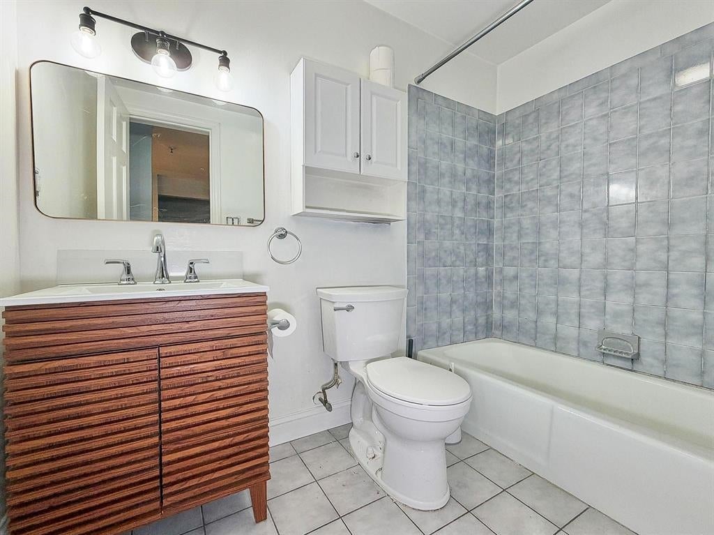 130 MADISON ST 2 / 1B