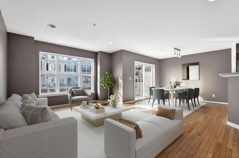 Condo For Sale - 19 Marina Dr<br/> Bayonne, NJ 07002