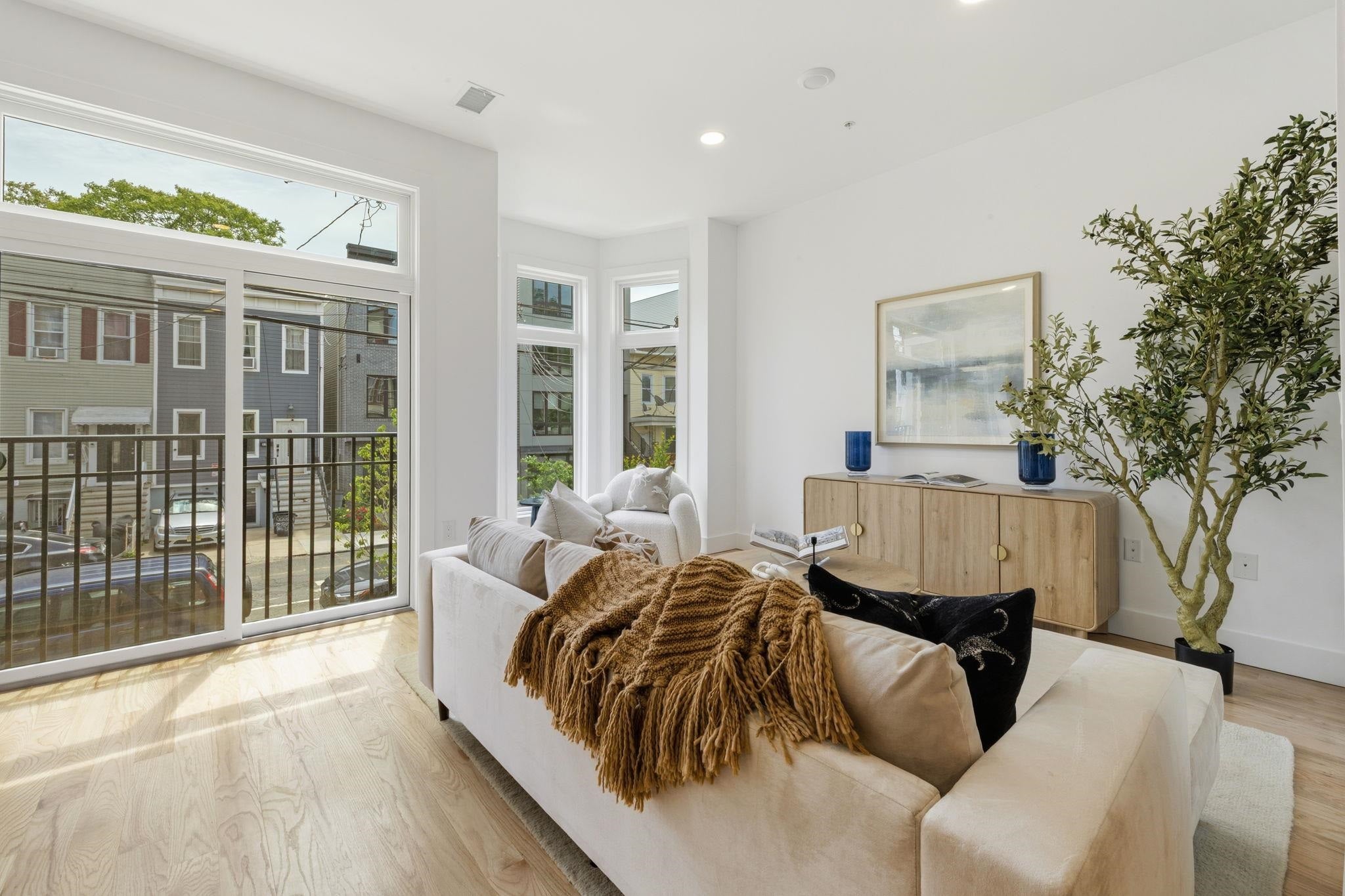 Search Homes 3 271 WEBSTER AVE 3