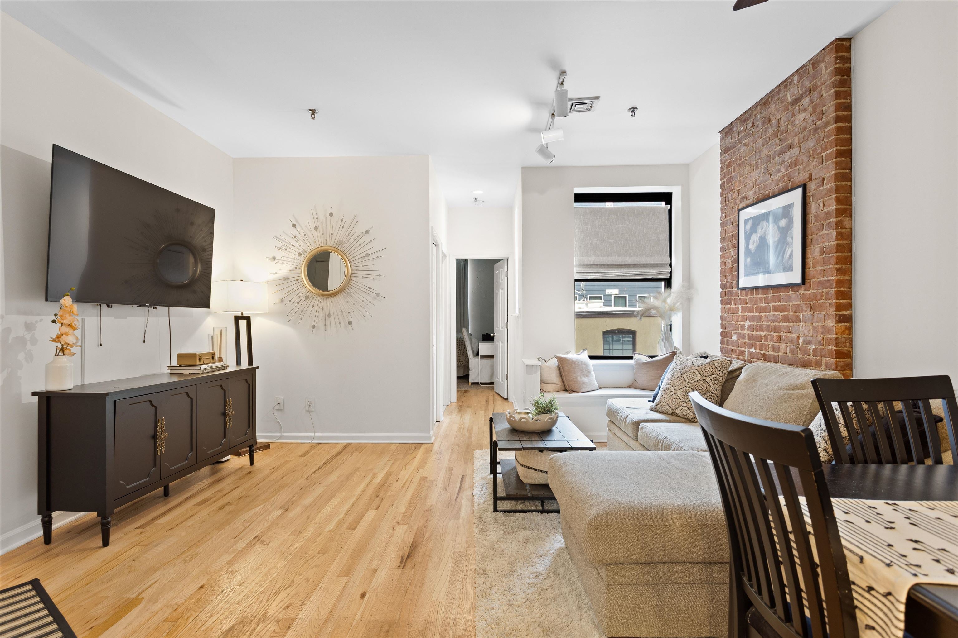 214 PARK AVE 2R