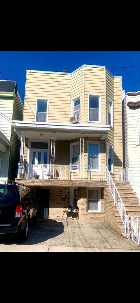 Homes For Rent - 224 Oak St #2<br/> Weehawken, NJ 07086