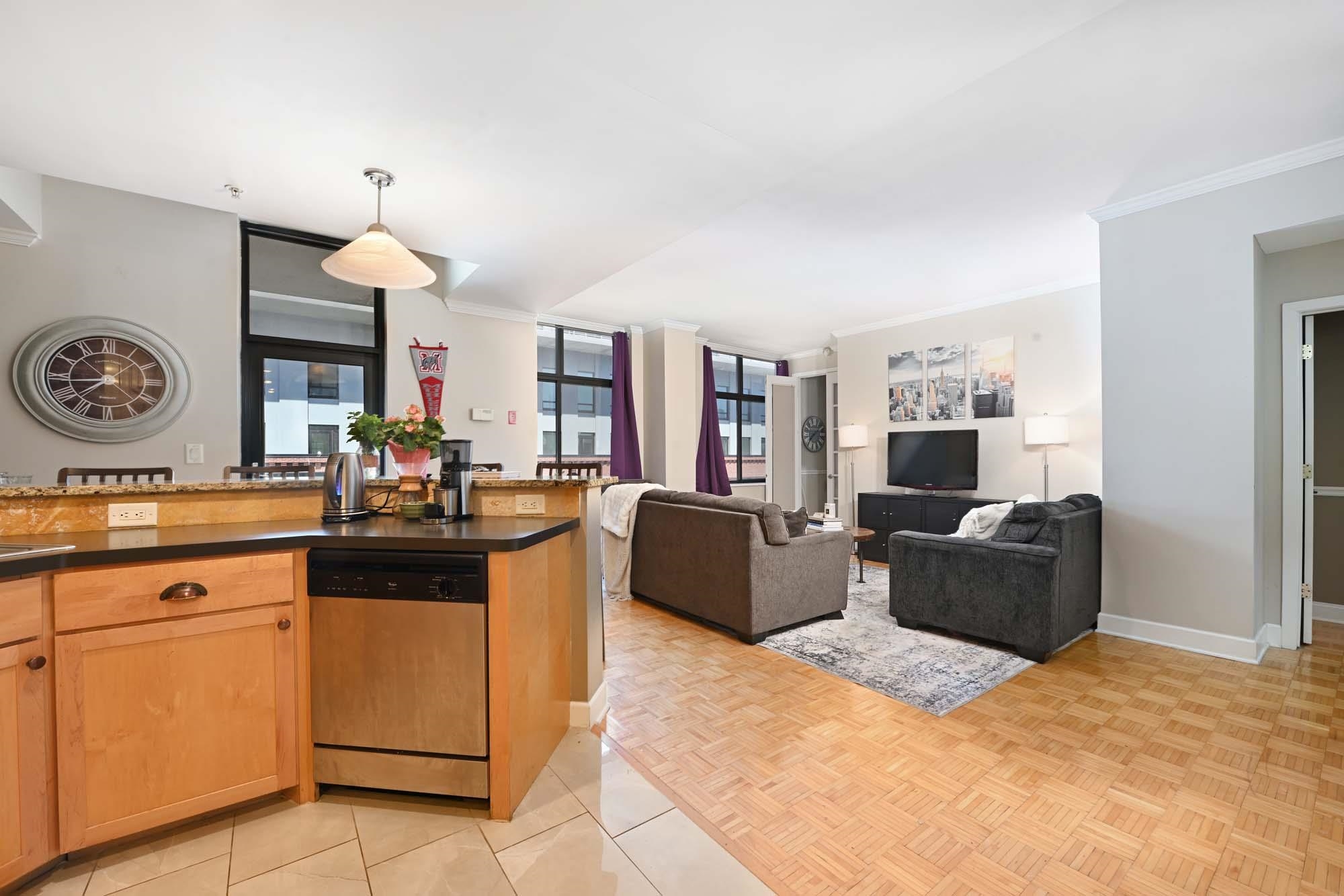 610 Newark St #8D, Hoboken, New Jersey image 1
