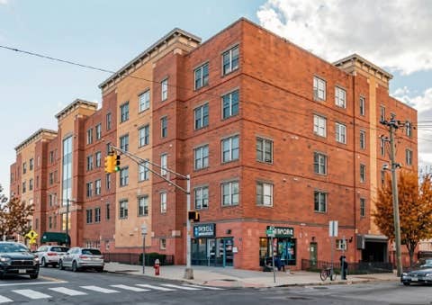 Condo For Rent - 1209 Summit Ave #405<br/> Jersey City, NJ 07307