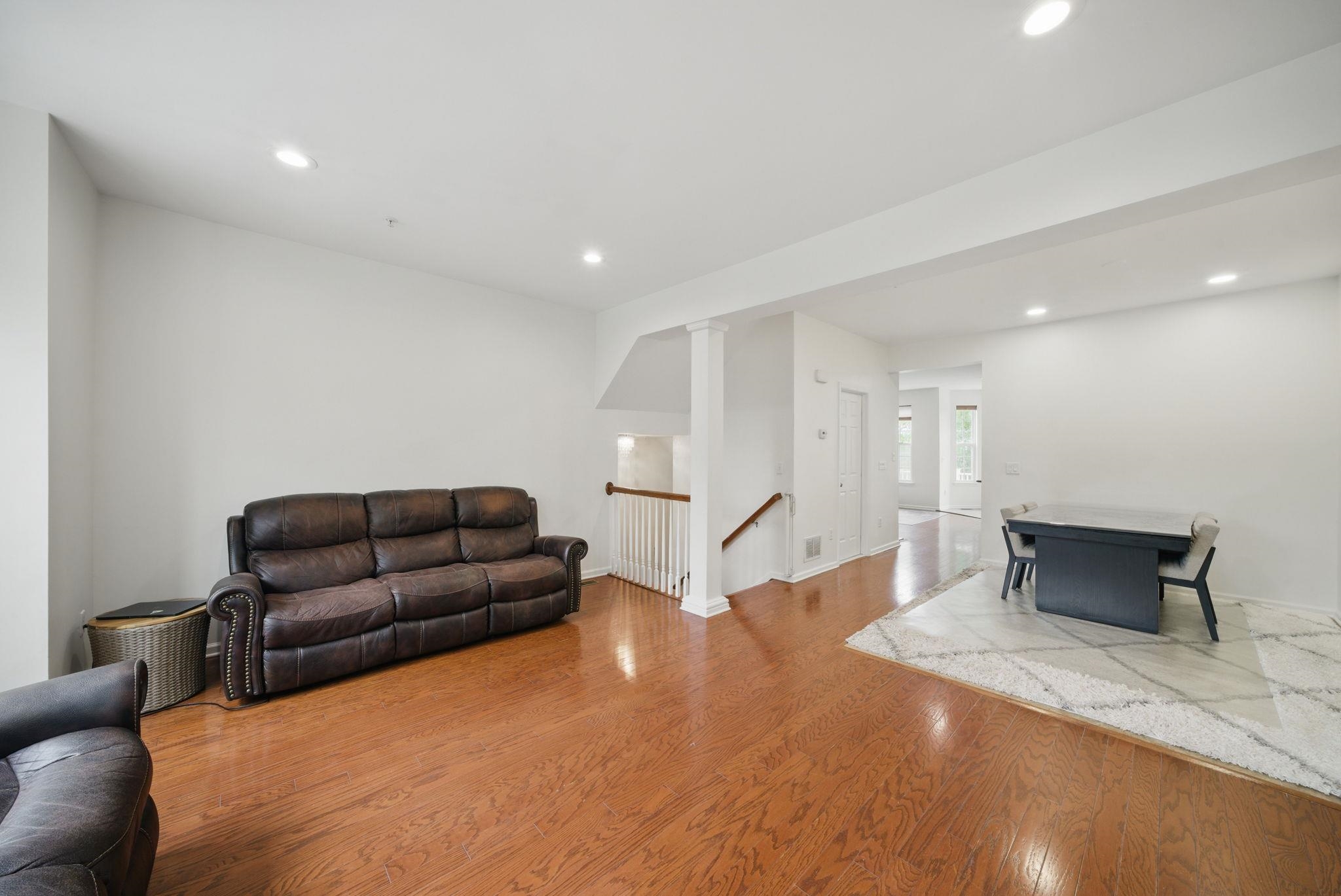28 Creekside Ct #28, Secaucus, New Jersey image 12
