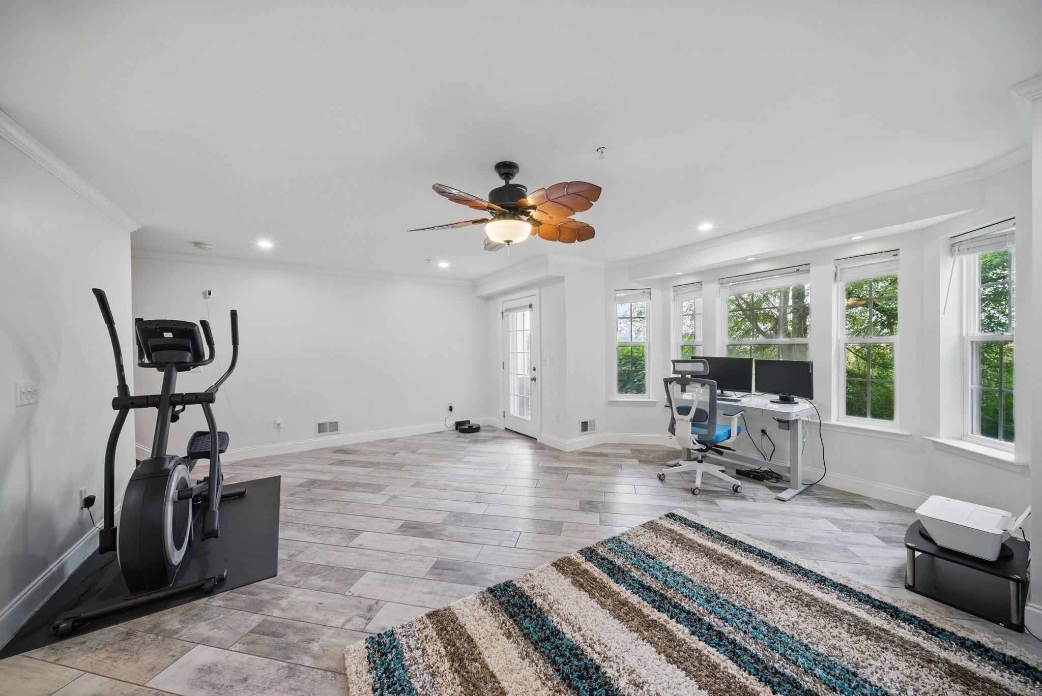 28 Creekside Ct #28, Secaucus, New Jersey image 34