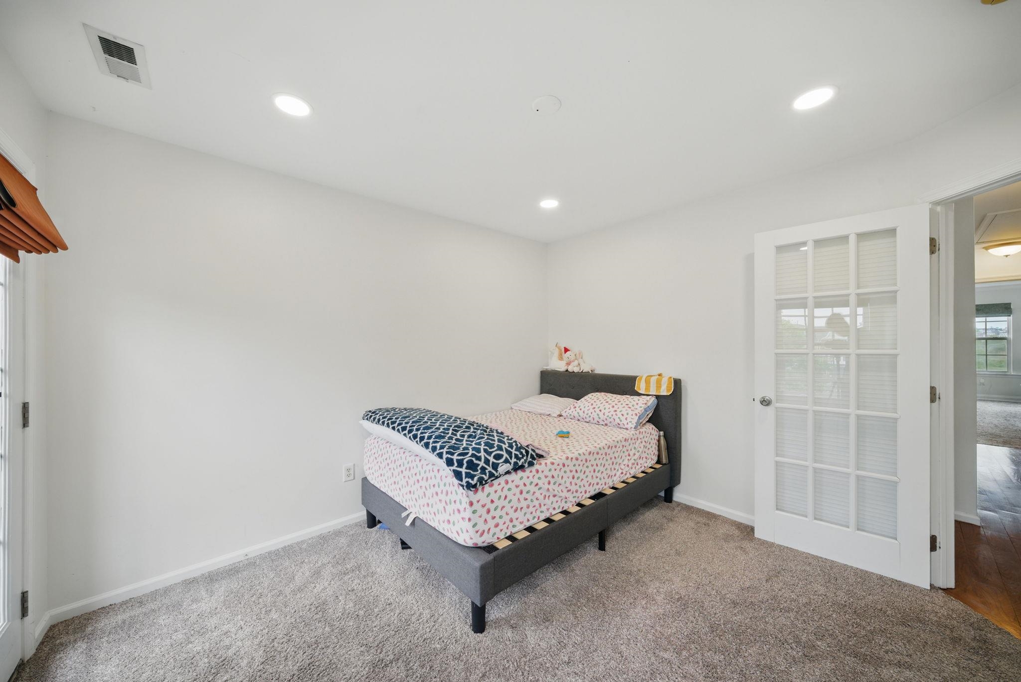 28 Creekside Ct #28, Secaucus, New Jersey image 26