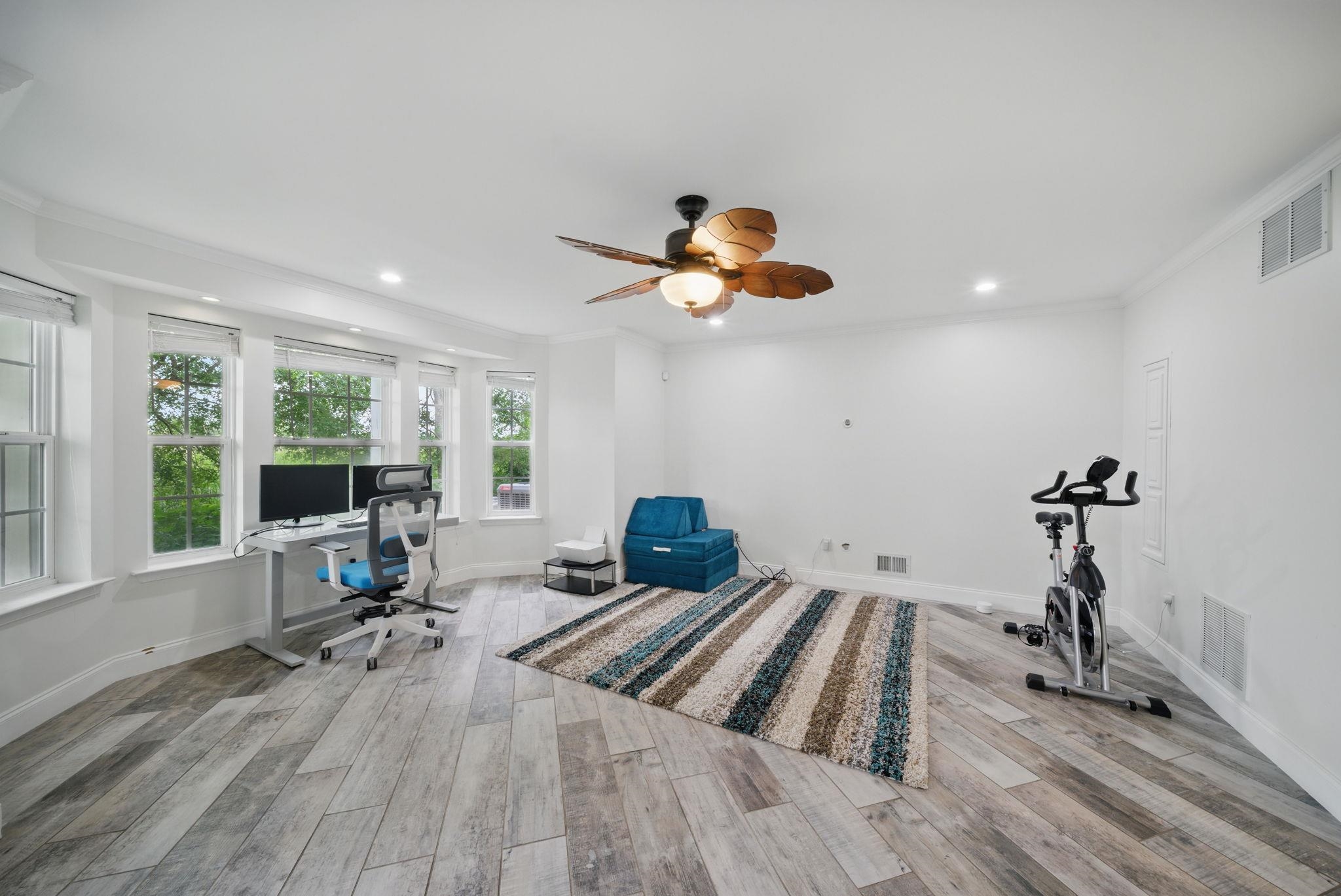 28 Creekside Ct #28, Secaucus, New Jersey image 32
