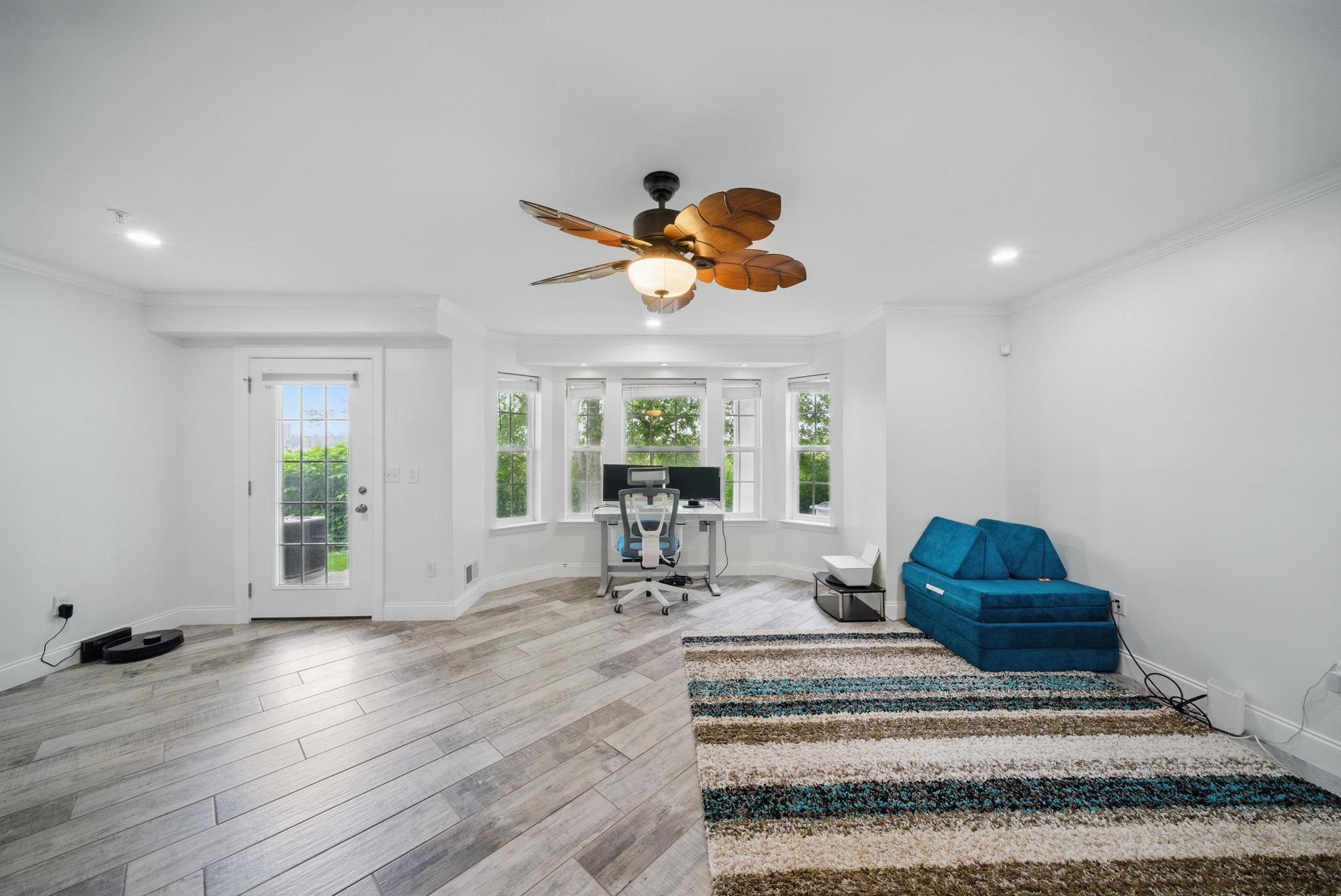 28 Creekside Ct #28, Secaucus, New Jersey image 35