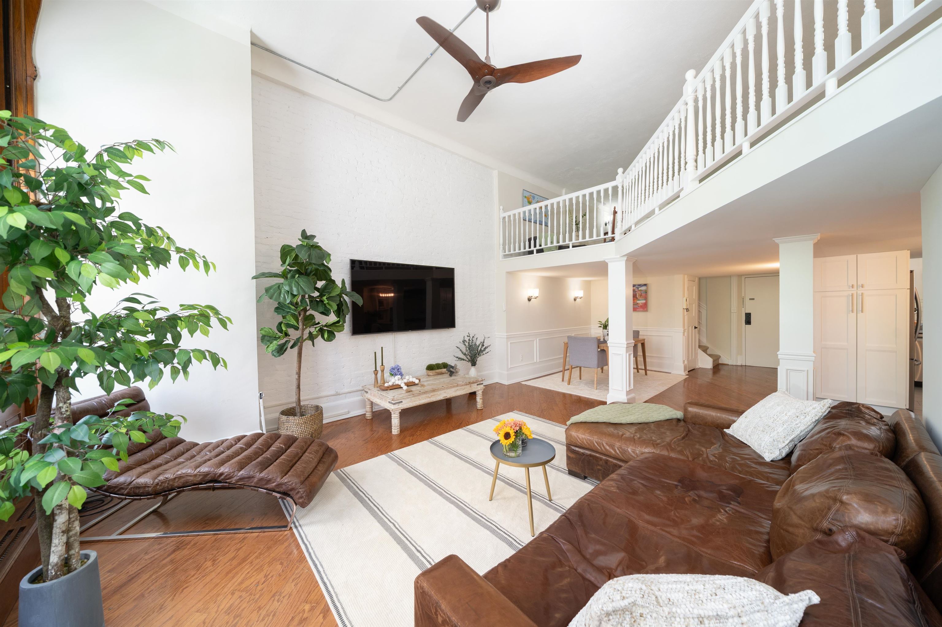 83 MONTGOMERY ST 201