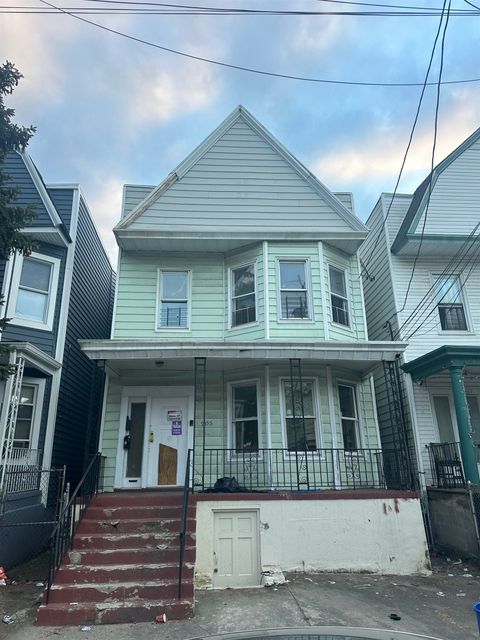 Multifamily For Sale - 205 Clinton Ave<br/> Hudson County, Jersey City, NJ 07304