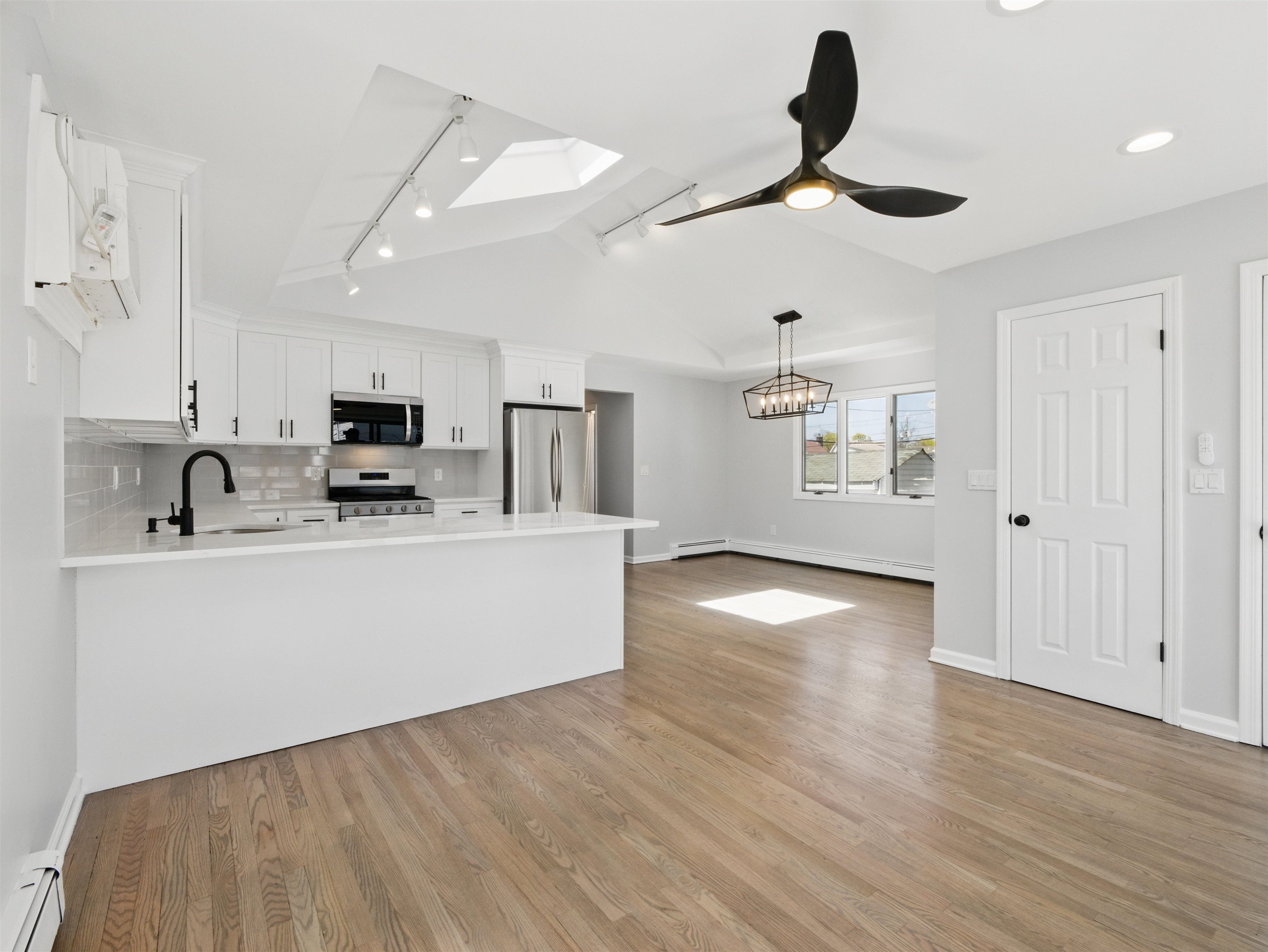272 Watson Ave, Lyndhurst, New Jersey image 4
