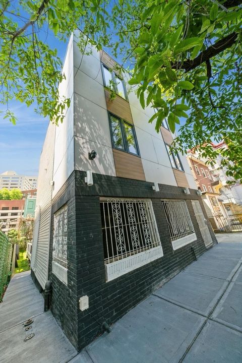 195 Bay St Unit 2 aka 201, Jc, Downtown, NJ 07302 - MLS#: 240013320