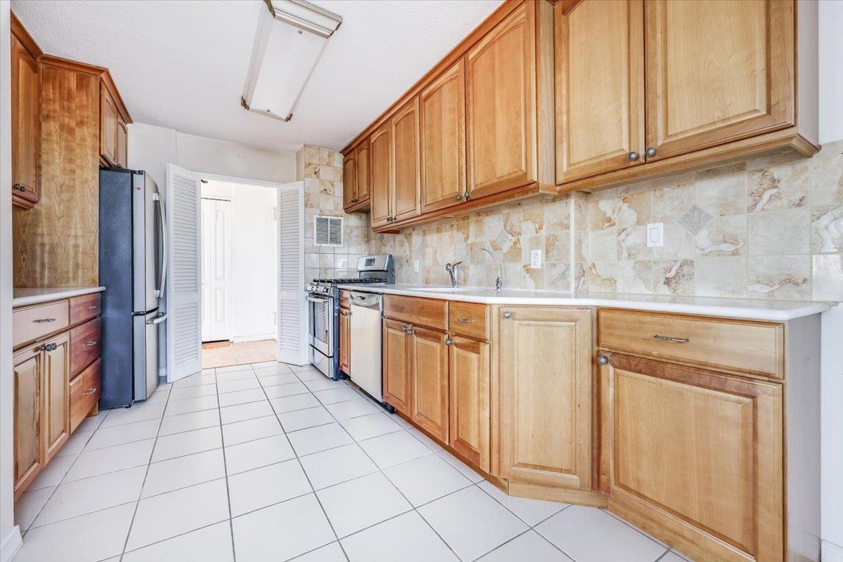 1600 Parker Ave #7C, Fort Lee, New Jersey image 3