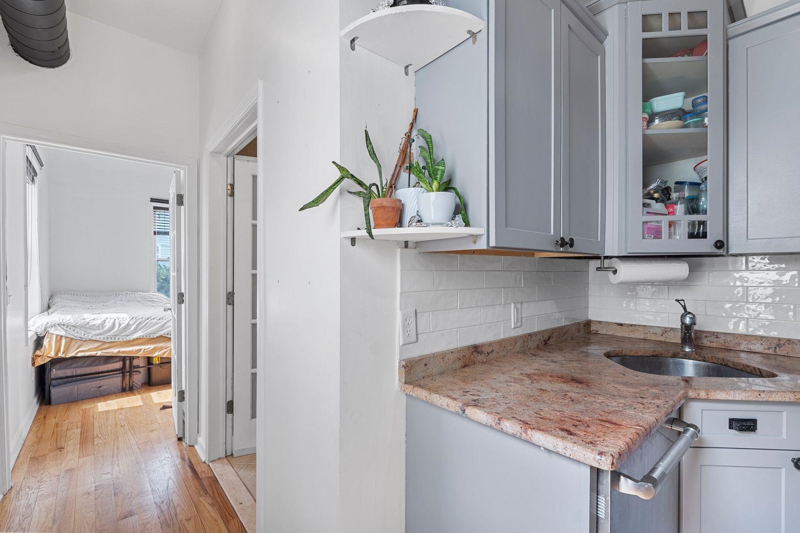 83 Maple St #1L, Jersey City, New Jersey image 5