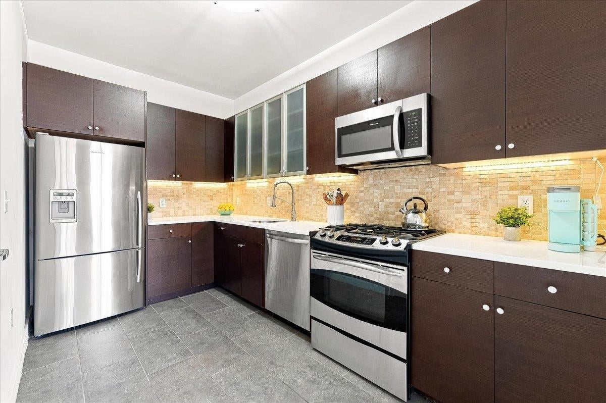 Search Homes 3 25 MCWILLIAMS PL 205
