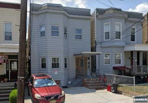 Homes For Rent - 123 Oak St #APT2<br/> Hudson County, Weehawken, NJ 07086